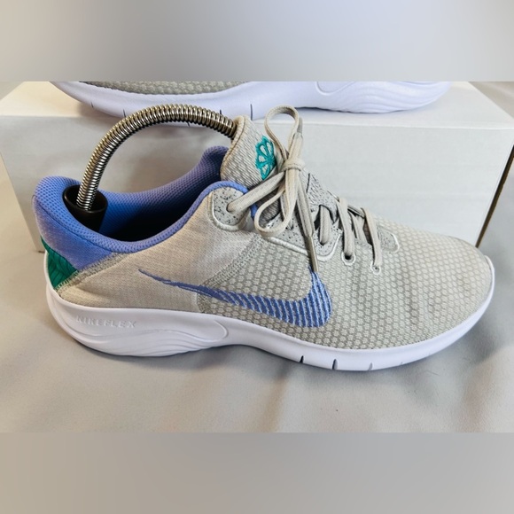 Size 11 - Nike Flex Experience Run 11 Next Nature Gray Women’s NWB - Picture 4 of 9